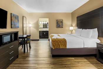 Standard Room, 1 King Bed, Non Smoking, Fireplace