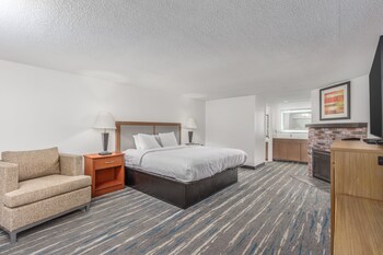 Standard Room, 1 King Bed (Seasonal Fireplace)