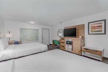 Standard Room, 2 Queen Beds, Accessible