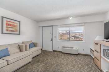 Suite, 1 King Bed, Fireplace