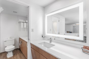 Standard Room, 2 Queen Beds