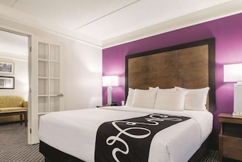 Suite, 1 King Bed, Non Smoking