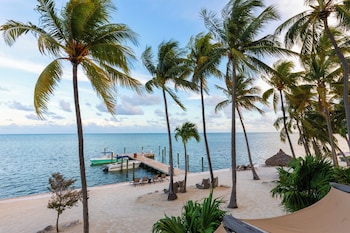 Room, 1 King Bed, Accessible, Oceanfront