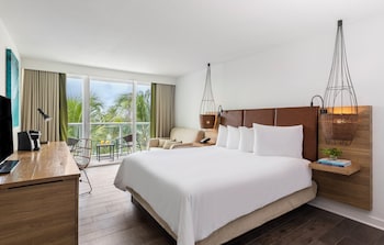 Room, 1 King Bed with Sofa bed, Palm Partial Ocean View