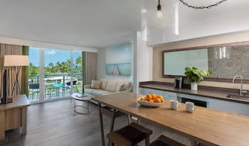 Suite, Multiple Beds Standard View