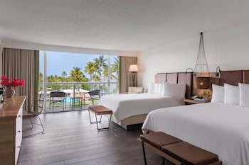 Room, 2 Queen Beds, Standard Partial Ocean View
