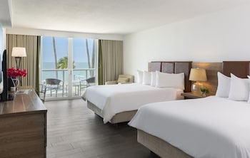 Room, 2 Queen Beds, Oceanfront