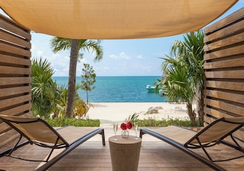 Room, 1 King Bed with Sofa bed, Oceanfront, Lanai