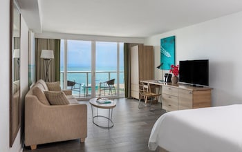 Room, 1 King Bed with Sofa bed, Oceanfront