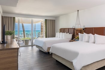 Suite, Multiple Beds, Oceanfront Lanai