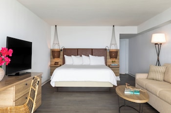 Room, 1 King Bed, Accessible, Oceanfront