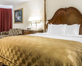 Deluxe Suite, 2 Bedrooms, Balcony, Lake Front