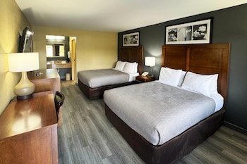 Standard Room, 2 Queen Beds, Non Smoking