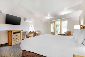 Standard Room, 1 King Bed, Non Smoking