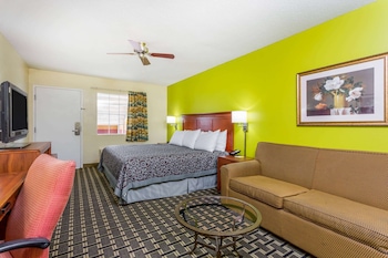 Room, 1 King Bed, Non Smoking