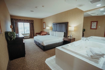 King Whirlpool Suite Accessible