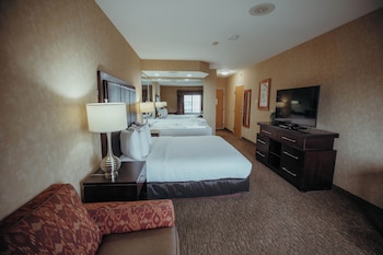 King Whirlpool Suite Accessible