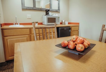 Double Queen Corner Suite