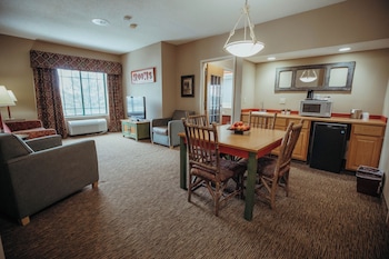 Double Queen Corner Suite