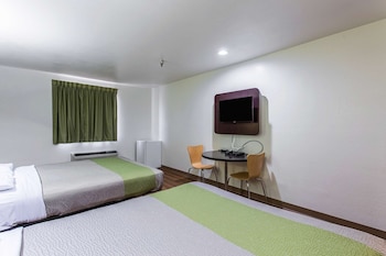 Deluxe Room, 2 Queen Beds, Non Smoking, Refrigerator