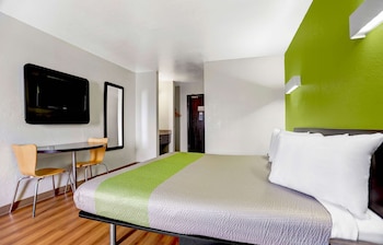Deluxe Room, 1 King Bed, Non Smoking, Refrigerator & Microwave