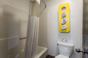 Deluxe Room, 2 Queen Beds, Non Smoking, Refrigerator & Microwave