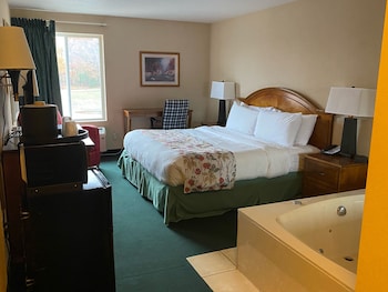Standard Room, 1 King Bed, Non Smoking, Jetted Tub
