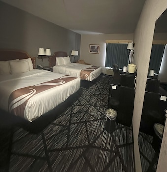 Deluxe Room, 2 Queen Beds, Non Smoking
