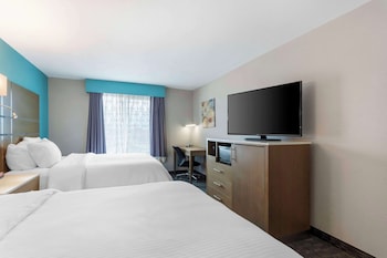Suite, 2 Queen Beds, Non Smoking, Refrigerator & Microwave (with Sofabed)