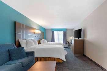 Suite, 2 Queen Beds, Non Smoking, Refrigerator & Microwave (with Sofabed)