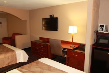 Suite, 2 Queen Beds, Non Smoking