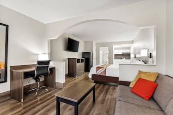 Suite, 1 King Bed, Non Smoking (Efficiency)