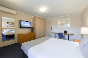 Standard Room, 1 Queen Bed