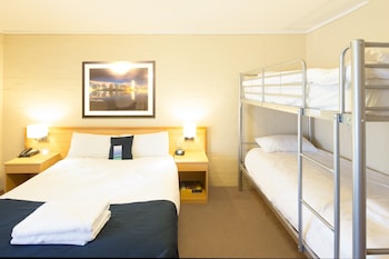 Family Room, Multiple Beds
