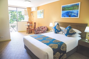 Deluxe Queen Room