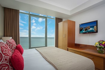 Deluxe Studio (Ocean)