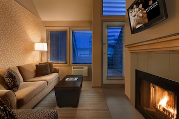Loft, 1 Queen Bed with Sofa bed