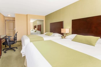 Room, 2 Queen Beds, Non Smoking