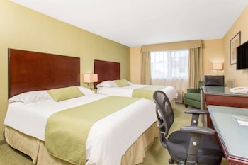 Room, 2 Queen Beds, Non Smoking
