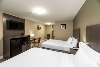 Room, 2 Queen Beds, Non Smoking (Efficiency, Upgrade)