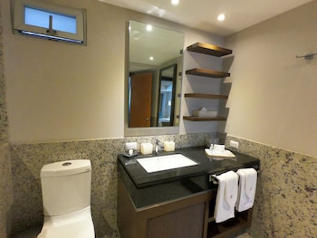 Standard Double Room, 1 Queen Bed
