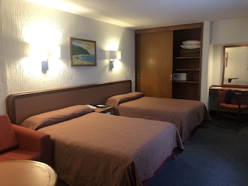 Double Room, 2 Queen Beds