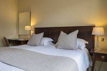 Sea View Glimpse Double or Twin Room