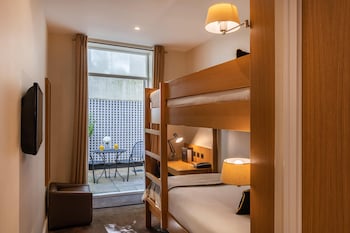 Twin Room (1 bunk bed)