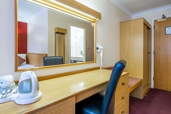 Standard Room, 3 Twin Beds, Non Smoking