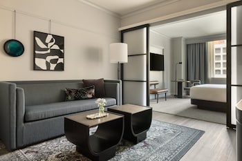 Suite (Ambassador)