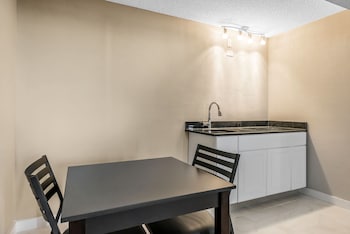 2 Double Beds, 2 Room Suite, Non Smoking