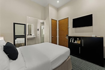 Standard Room, 1 Queen Bed, Non Smoking