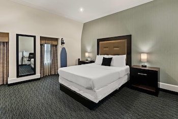 Superior Studio Suite, 1 Queen Bed, Non Smoking