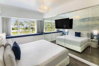 Ocean Front Room 1 King Bed